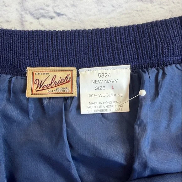 Vintage Woolrich Navy Women's Skirt. 100% Wool. Size L - Picture 2 of 7